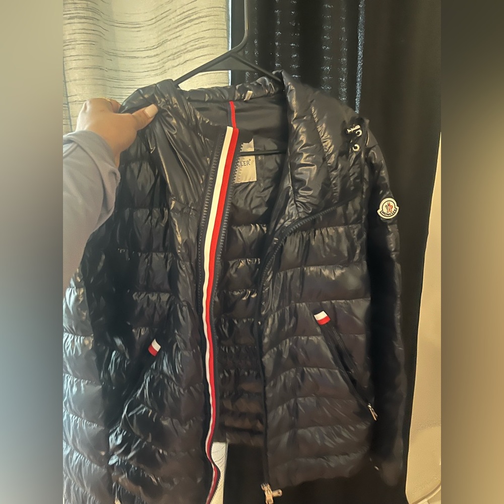 Moncler MENS medium puffer coat dist edition